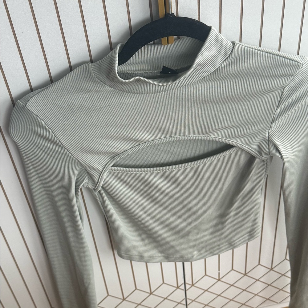 Women's Ribbed Cutout Longsleeve top - light green